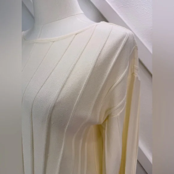 Chico’s Pleated Long Sleeve Sweater Cream Size 1 (Medium) - Picture 4 of 11